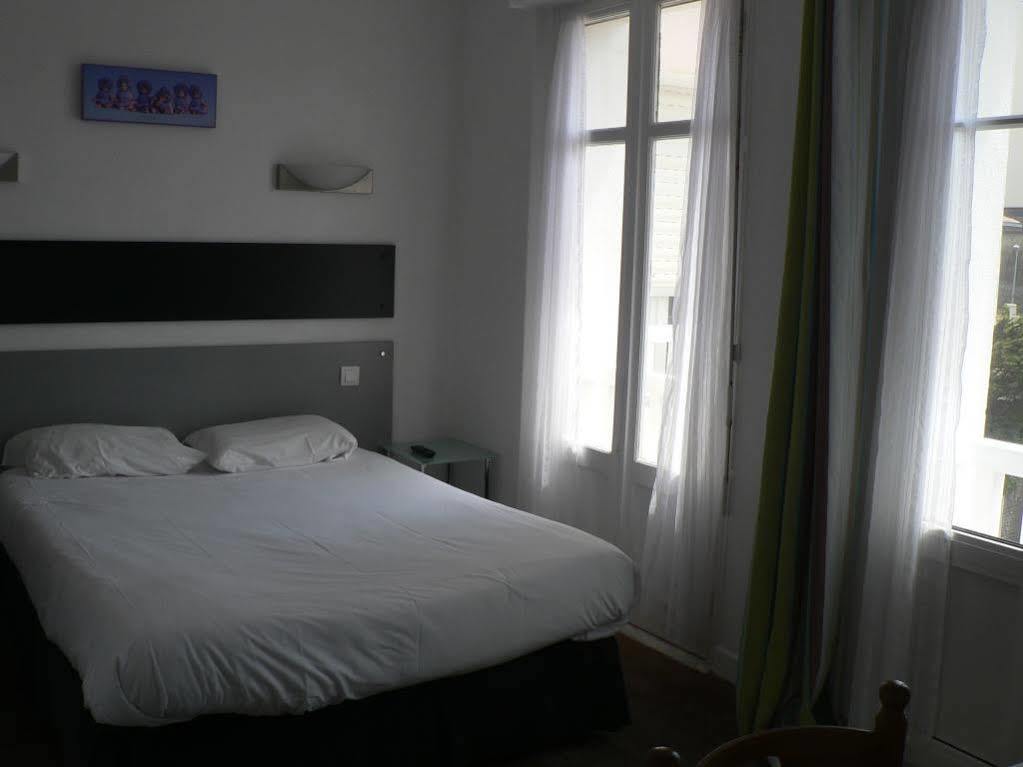 Hotel Les Alizes Biarritz Exterior foto